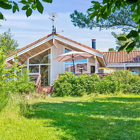 Cozy Near With Wilderness Bath * Ebeltoft