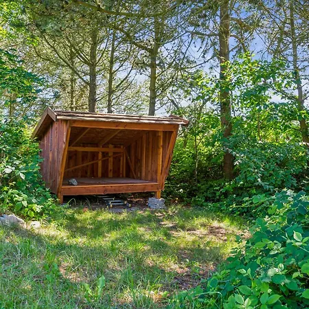 Lovely On An Elevated Natural Plot With Large Terraces, Spa, Sauna And A Hot Tub Close To Forest, And Ebeltofts Charming * Ebeltoft