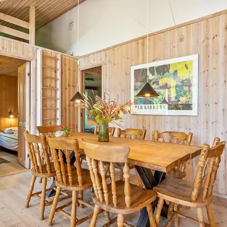 Lovely On An Elevated Natural Plot With Large Terraces, Spa, Sauna And A Hot Tub Close To Forest, And Ebeltofts Charming *