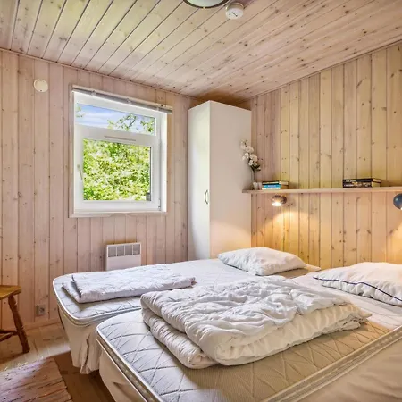 Casa de Férias Lovely On An Elevated Natural Plot With Large Terraces, Spa, Sauna And A Hot Tub Close To Forest, And Ebeltofts Charming